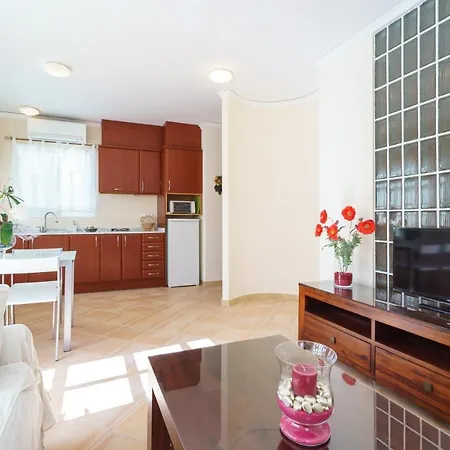 163 Fenix 1 Holiday home